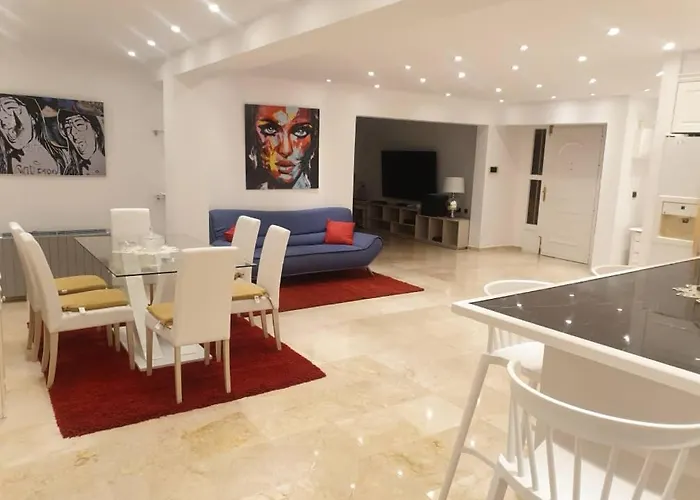 De Luxe Villa Villa *