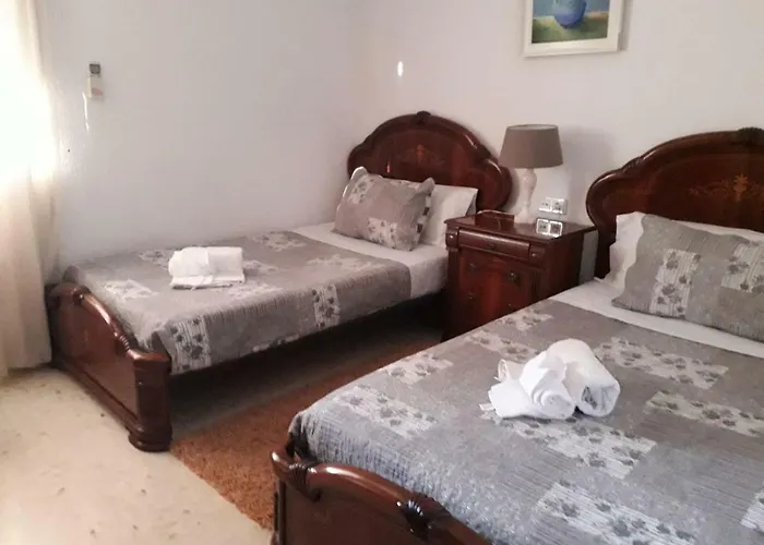 De Luxe Villa *